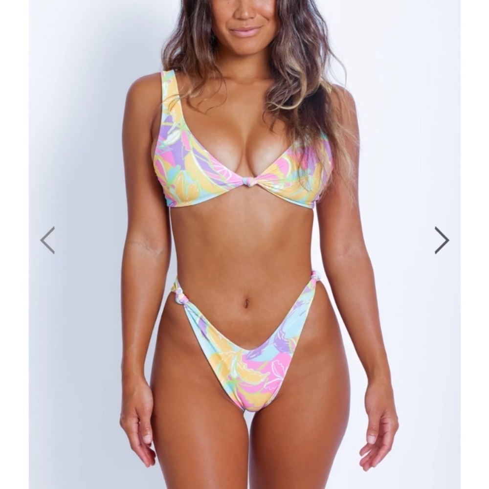 NWOT Skatie Palm Springs Bikini Set